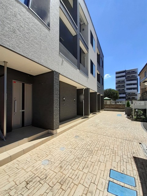 14/20 エントランス