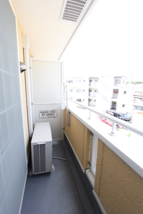 18/28 バルコニー