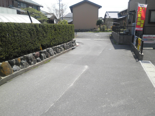 21/30 エントランス