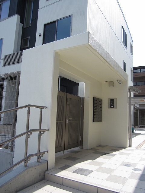 16/22 エントランス