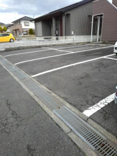 2/10 駐車場