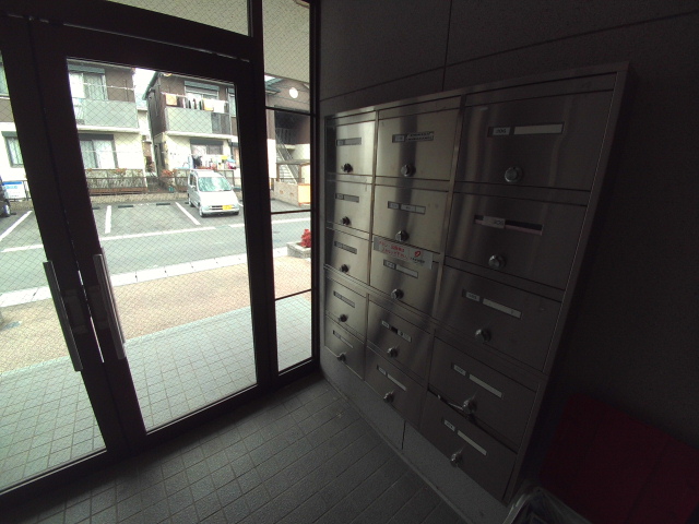 22/30 エントランス