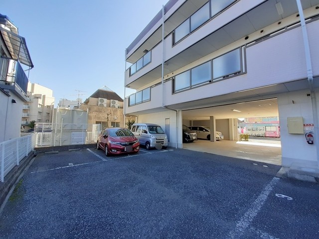 14/20 駐車場
