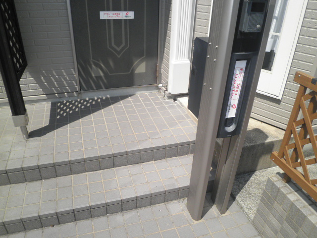 20/27 エントランス