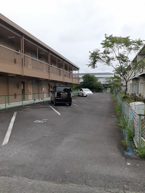 13/19 駐車場
