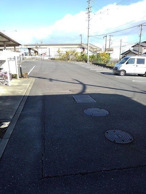21/28 駐車場