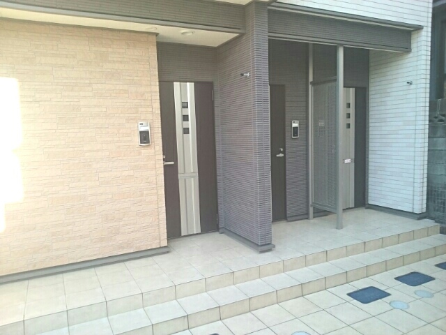 14/20 エントランス