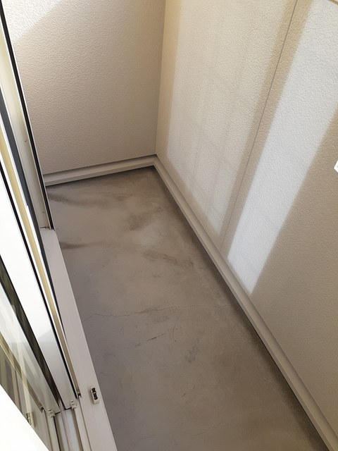 16/28 バルコニー