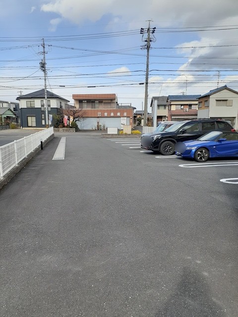 21/28 駐車場