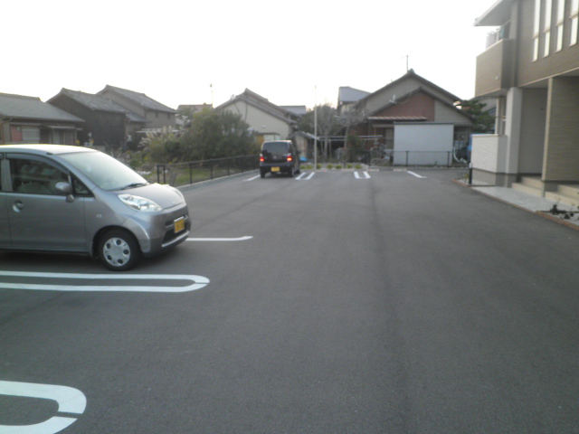 22/28 駐車場