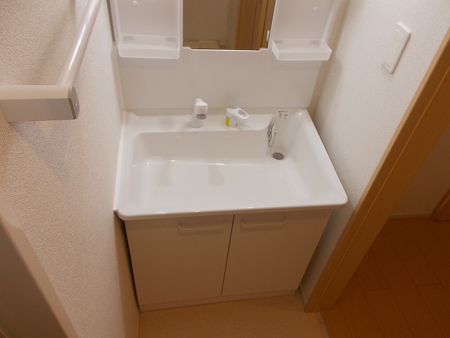 13/30 洗面