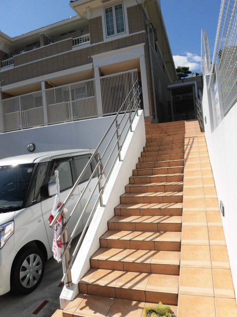 21/29 エントランス