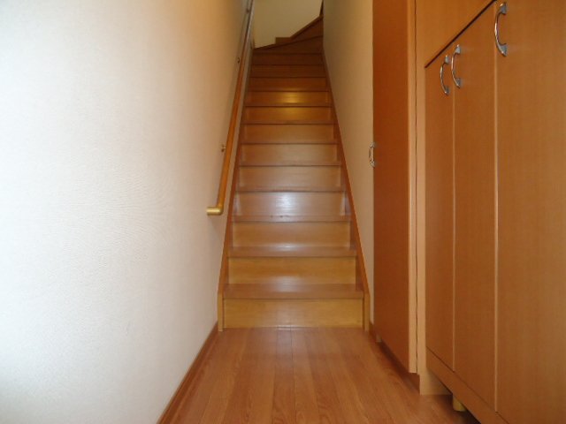 23/26 エントランス