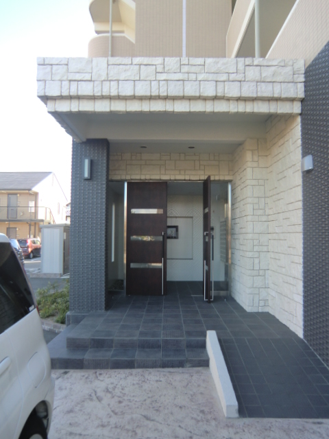 22/29 エントランス