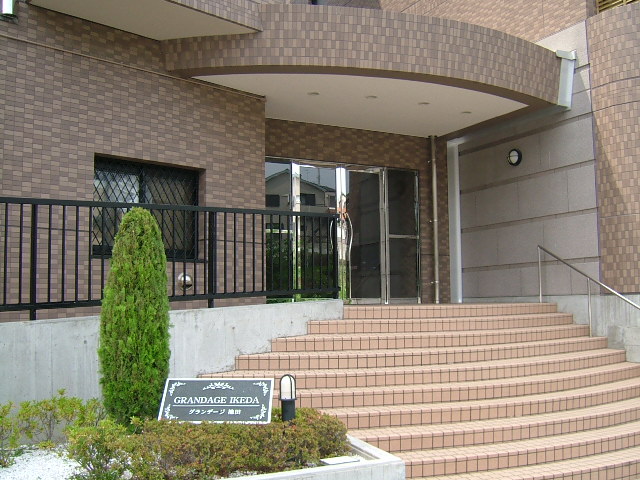 2/8 エントランス