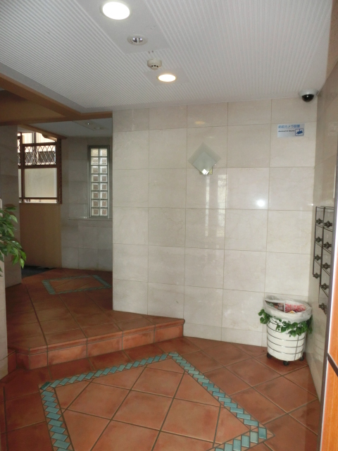 22/25 エントランス