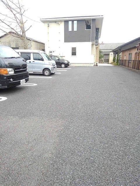 14/20 駐車場