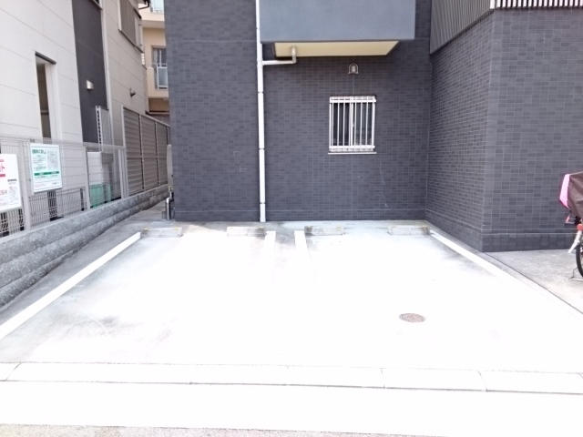 14/20 駐車場