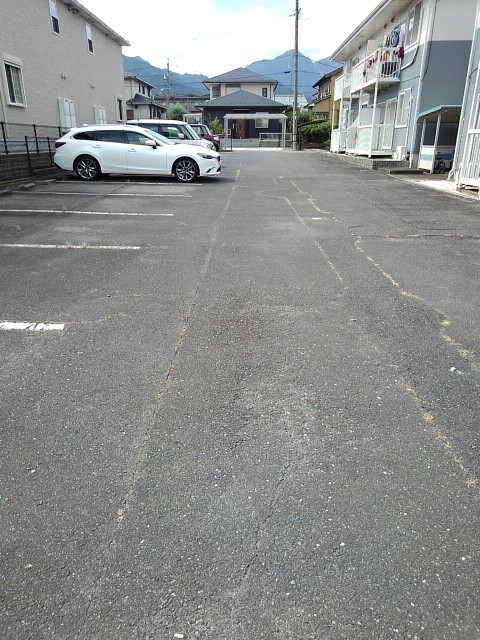 2/10 駐車場
