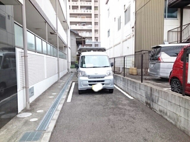 14/20 駐車場