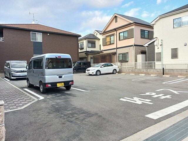 14/20 駐車場