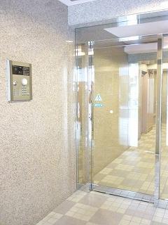 14/20 エントランス