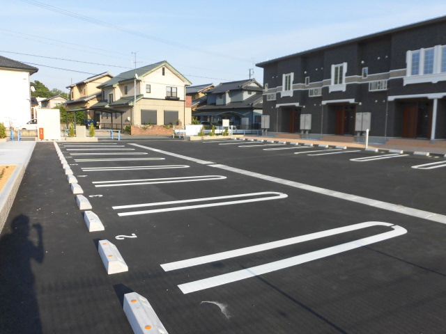 22/28 駐車場