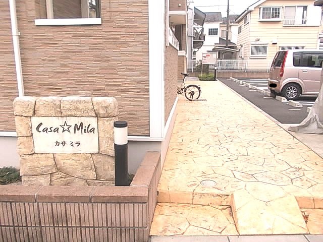 13/22 エントランス