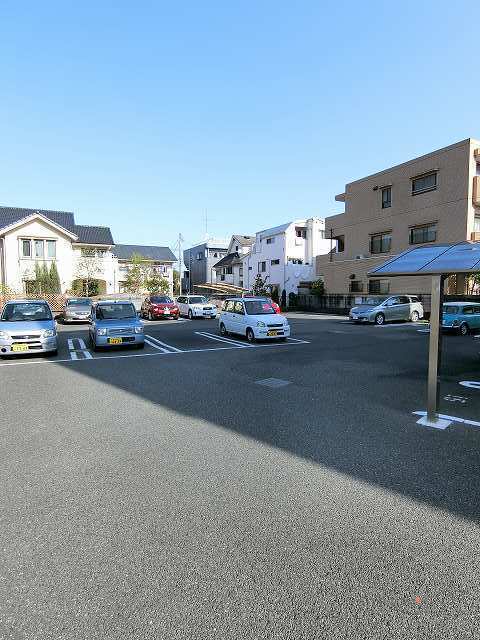 14/20 駐車場