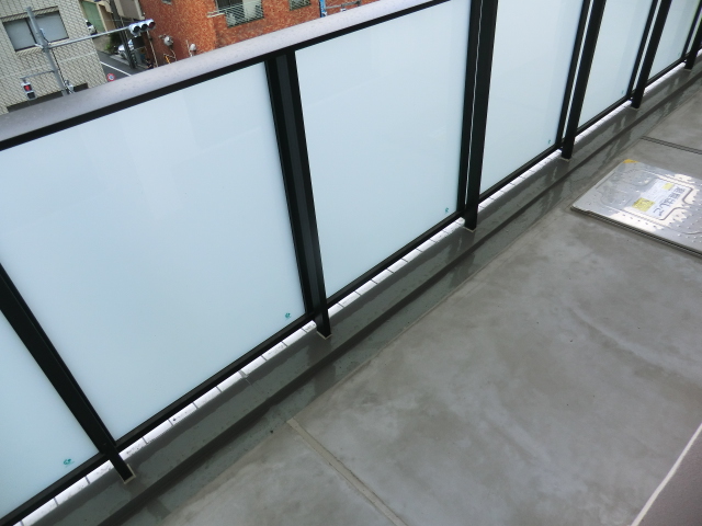 18/28 バルコニー