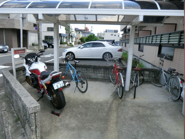 22/30 駐車場