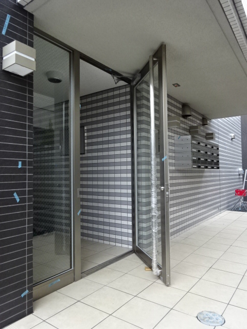 21/28 エントランス