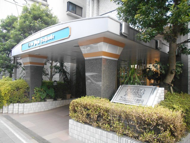 22/30 エントランス