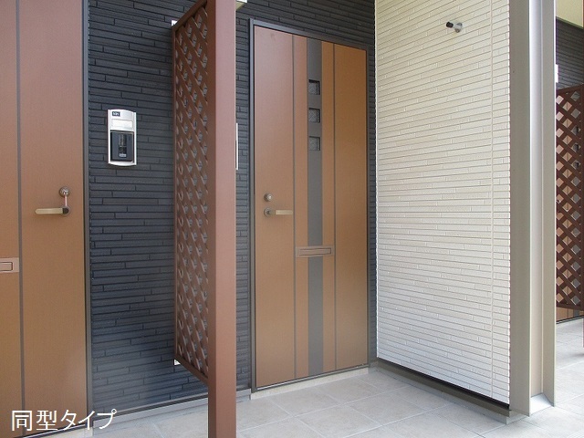 13/20 エントランス