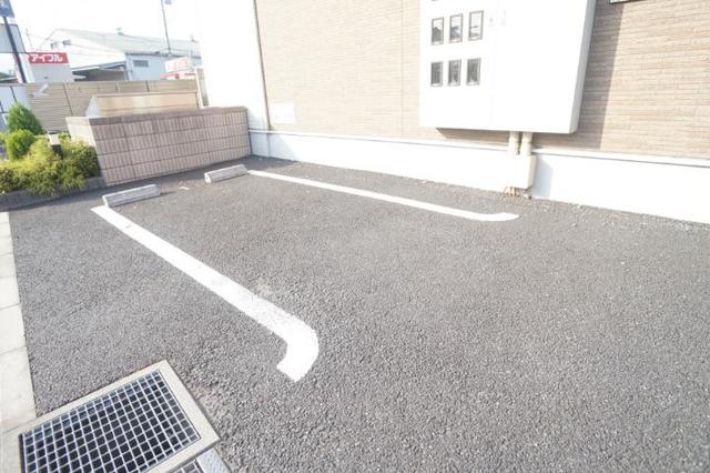 20/28 駐車場