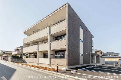 21/30 エントランス