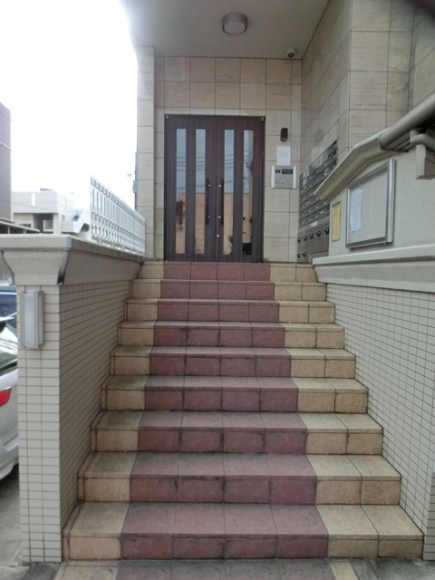 21/29 エントランス