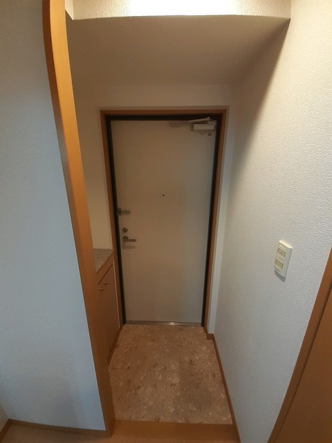 13/30 玄関