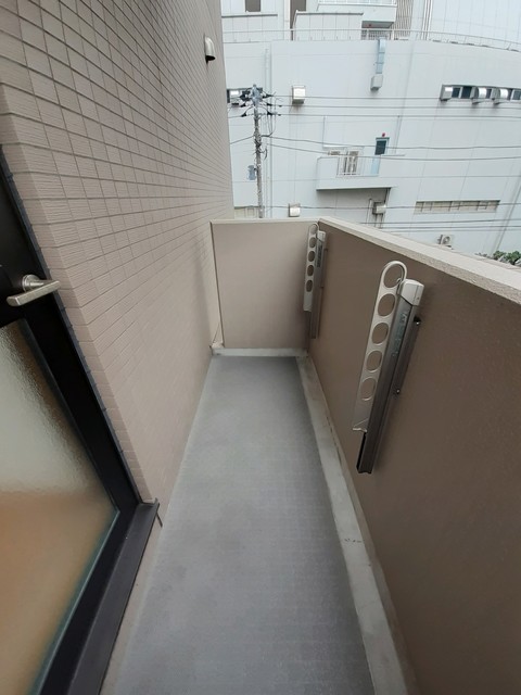 23/30 バルコニー