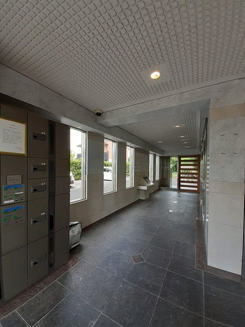 13/17 エントランス