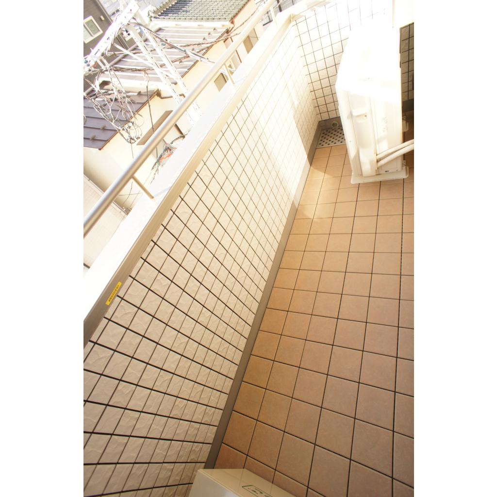 13/17 バルコニー