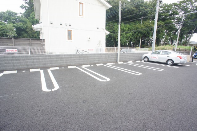 27/30 駐車場