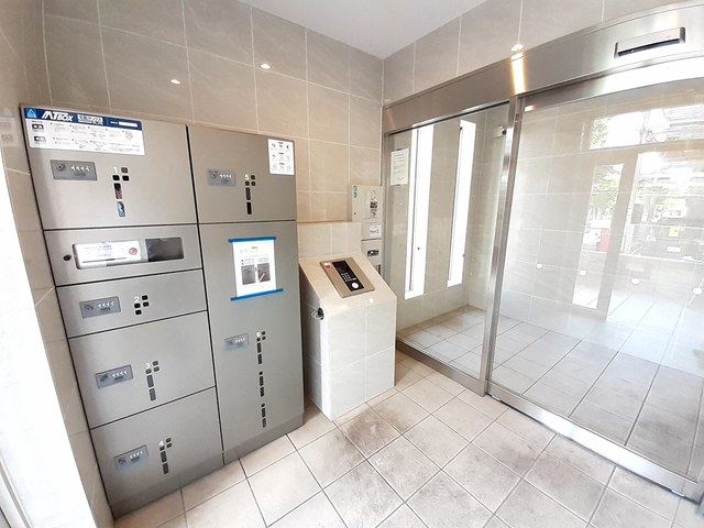 13/20 エントランス