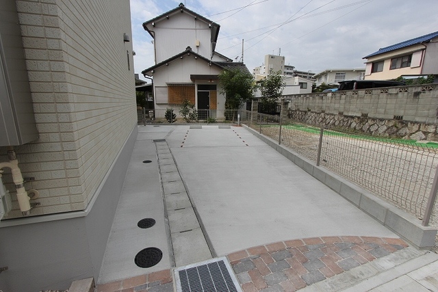 14/20 駐車場