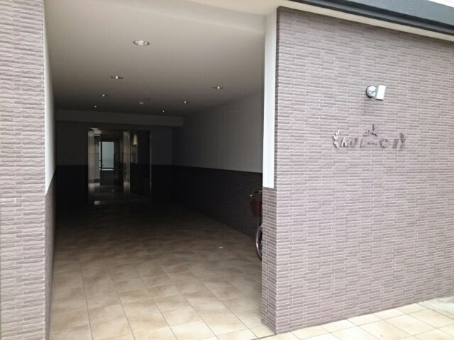 14/20 エントランス