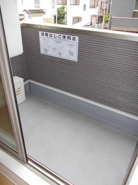 19/28 バルコニー