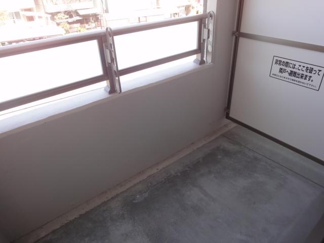 16/28 バルコニー