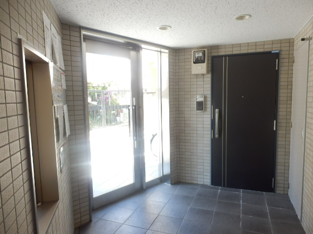 17/27 エントランス