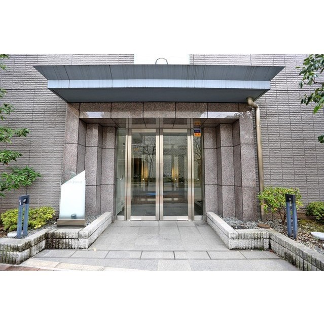 16/18 エントランス