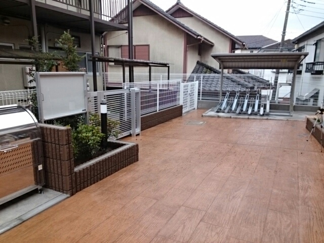 14/20 エントランス